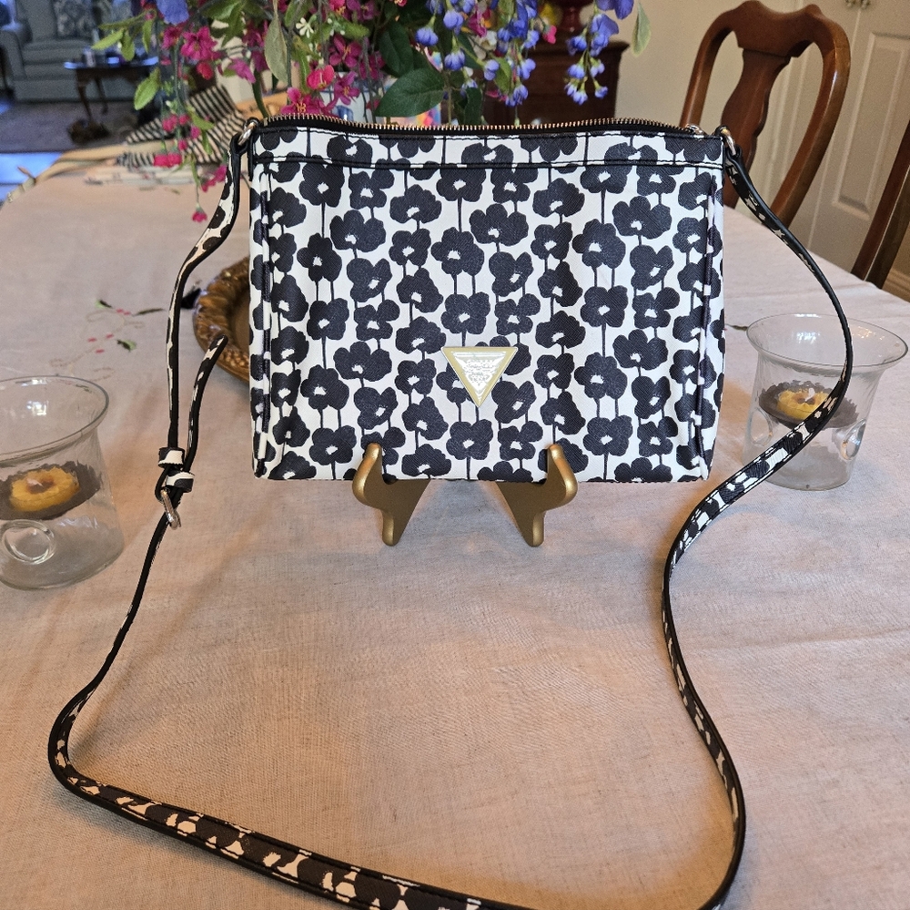 Guess 1981 Vintage Shoulder Bag